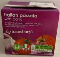 Italian passata with garlic