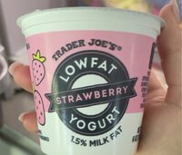 Low fat strawberry yogurt