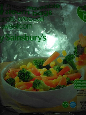 4 microwaveable steam bags. Carrits, broccoli & sweetcorn by Sainsubury’s