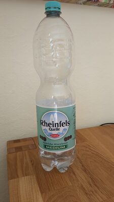 Natürliches Mineralwasser Medium by Rheinfels Quelle