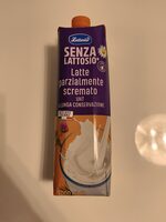 Latte parzialmente scremato UHT a lunga conservazione