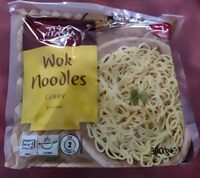Wok noodles curry