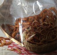 Salted pretzel heart