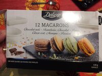 12 macarons