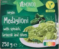 Vegan Medaglioni with spinach, broccoli and olives