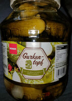Gurkentopf mit Silberzwiebeln und Paprika