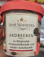 Erdbeeren in Milch und Weisser Schokolade