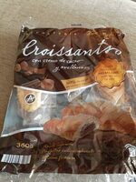 Croissants con crema de cacao y avellanas