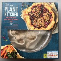Beetroot bourginuignon pie