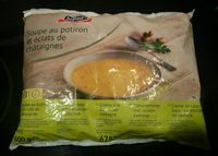 Soupe au potiron et éclats de châtaignes