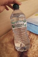 Acqua naturale