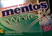 Chewing gum Mentos White