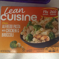 Classic Alfredo Pasta with Chicken & Broccoli