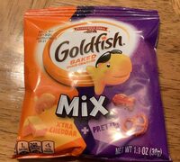 Xtreme mix baked snack crackers