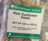 Raw sunflower seeds