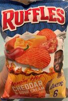Ruffles Flamin hot cheddar & sour cream