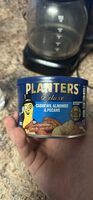 Cashews, Almonds & Pecans