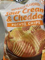 Sour cream & cheddar potato chips, sour cream & cheddar