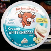 Creamy spreadable cheese wedges