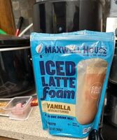 Vanilla Iced Latte with Foam