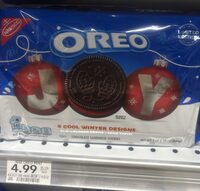 Oreo red colored creme winter edition