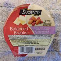 Balanced Breaks Natural White Cheddar Cheese, Sea-Salted Roasted Almonds & Dried Cranberries