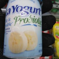 La yogurt, probiotic 0% fat light nonfat yogurt, banana cream