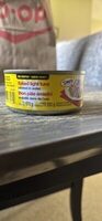 Flaked light tuna packed in water