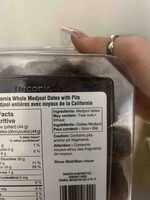 California Whole Medjool Dates With Pits