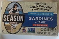 Season skinless and boneless sardines in water