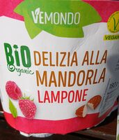 Bio delizia alla mandorla lampone