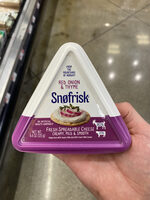 Red onion and thyme fresh spreadable cheese