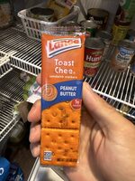 Cracker sandwiches, peanut butter