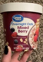 Mixed berry overnight oats