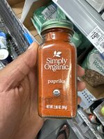Simply organic, paprika