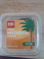 Fresh medjool dates