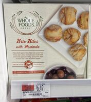 Brie bites with mostarda