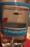 Agua mineral natural sin gas