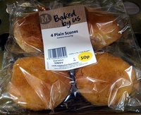 4 plain scones