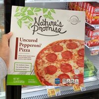Uncured peoperoni pizza
