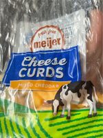 Mixed cheddar cheese curds