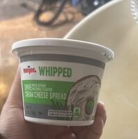 Whipped chives and onion cream chz