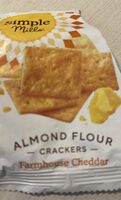ALMOND FLOUR CRACKERS Farmhouse Cheddar