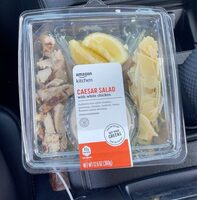 Caesar Salad with white chicken