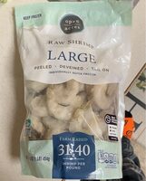Peeled & deveined tail on raw shrimp