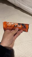 Quest Crispy Protein Bar Chocolate Caramel Pecan