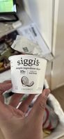 Coconut dairy yogurt