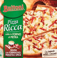Pizza ricca delizia con formaggio pancetta e speck surgelata