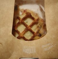 Gaufre légumes d'été, mozzarella, sauce pesto