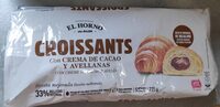 Croissants con crema de cacao y avellanas